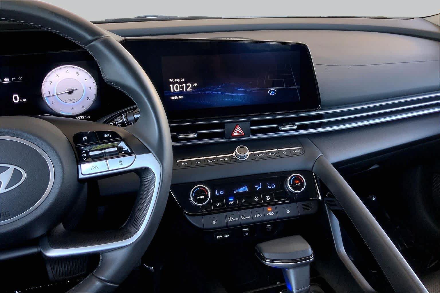 Used 2025 Hyundai Elantra Limited FWD image 7
