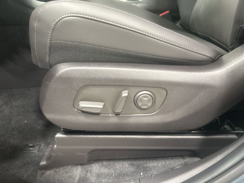 New 2026 Kia Carnival SX w/ SX Dark Edition Package image 10