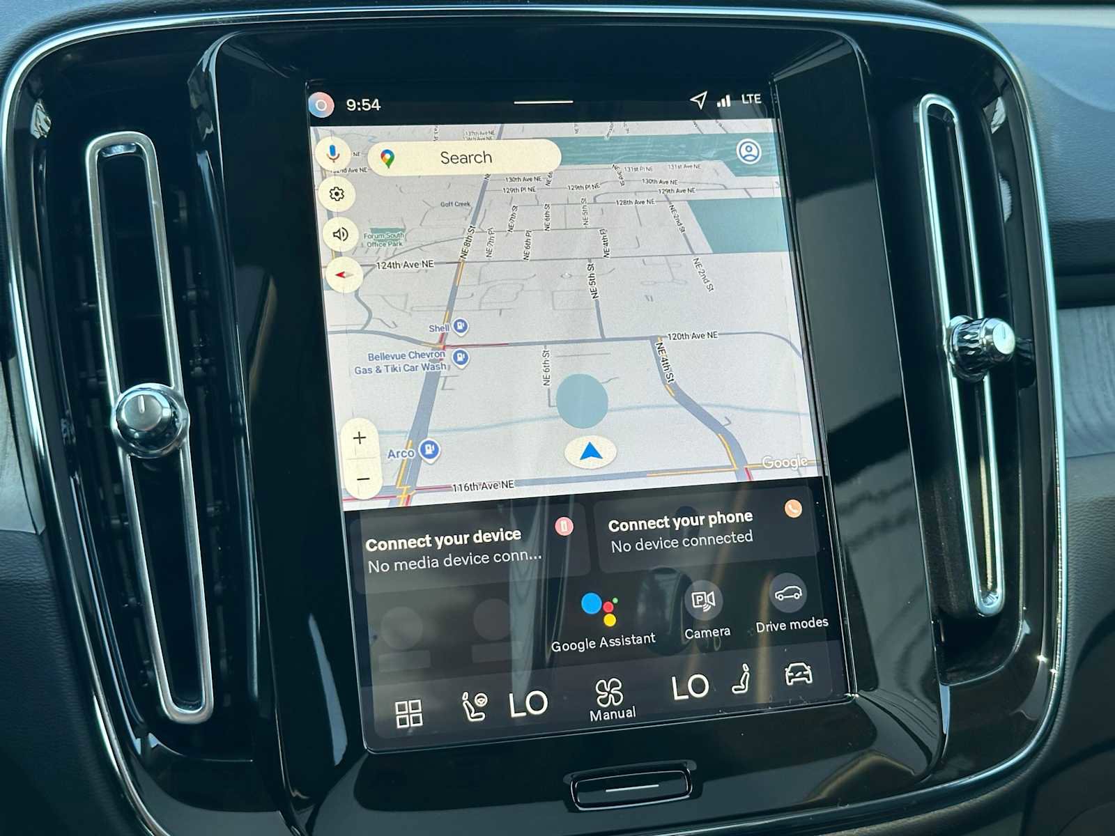 New 2026 Volvo XC40 B5 Ultra w/ Climate Package image 27