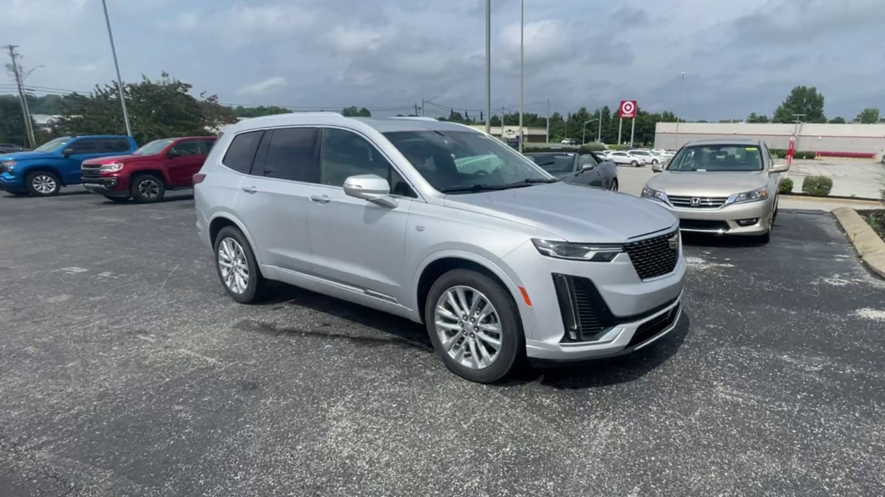 Used 2020 Cadillac XT6 Premium Luxury FWD image 3