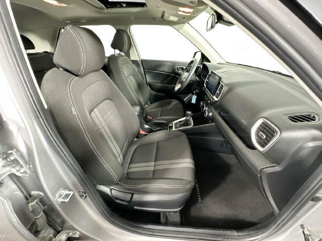 Used 2023 Hyundai Venue SEL w/ Cargo Package FWD image 26