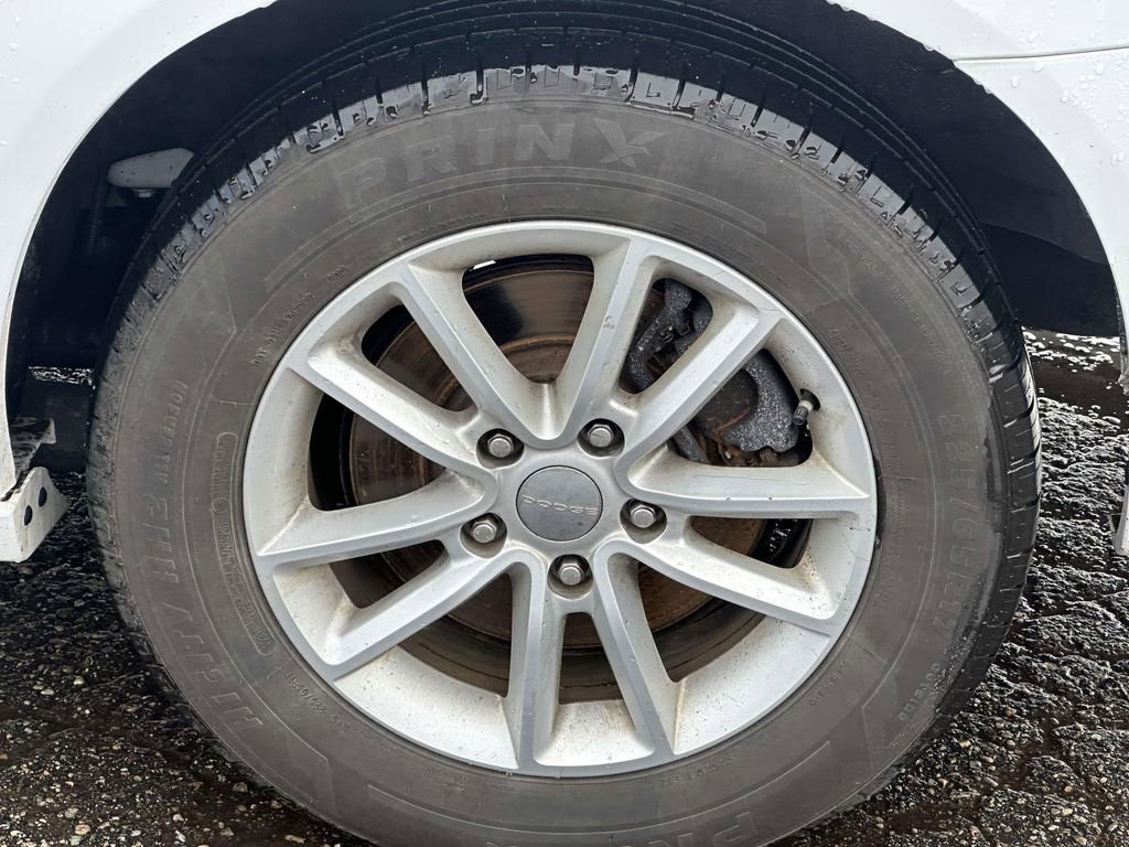 Used 2019 Dodge Grand Caravan SXT image 9