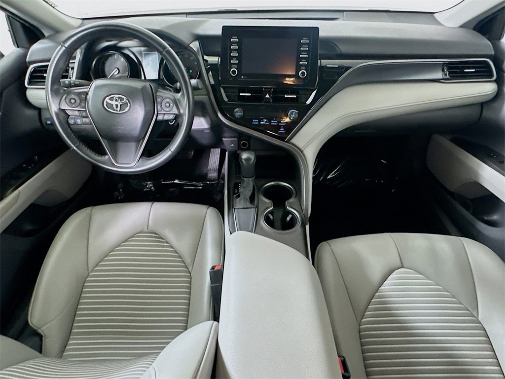 Used 2021 Toyota Camry SE image 16
