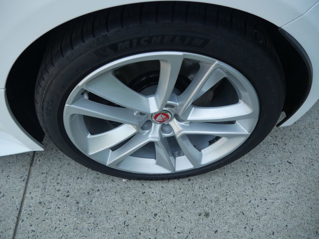 Used 2017 Jaguar F-TYPE S AWD/4WD image 15
