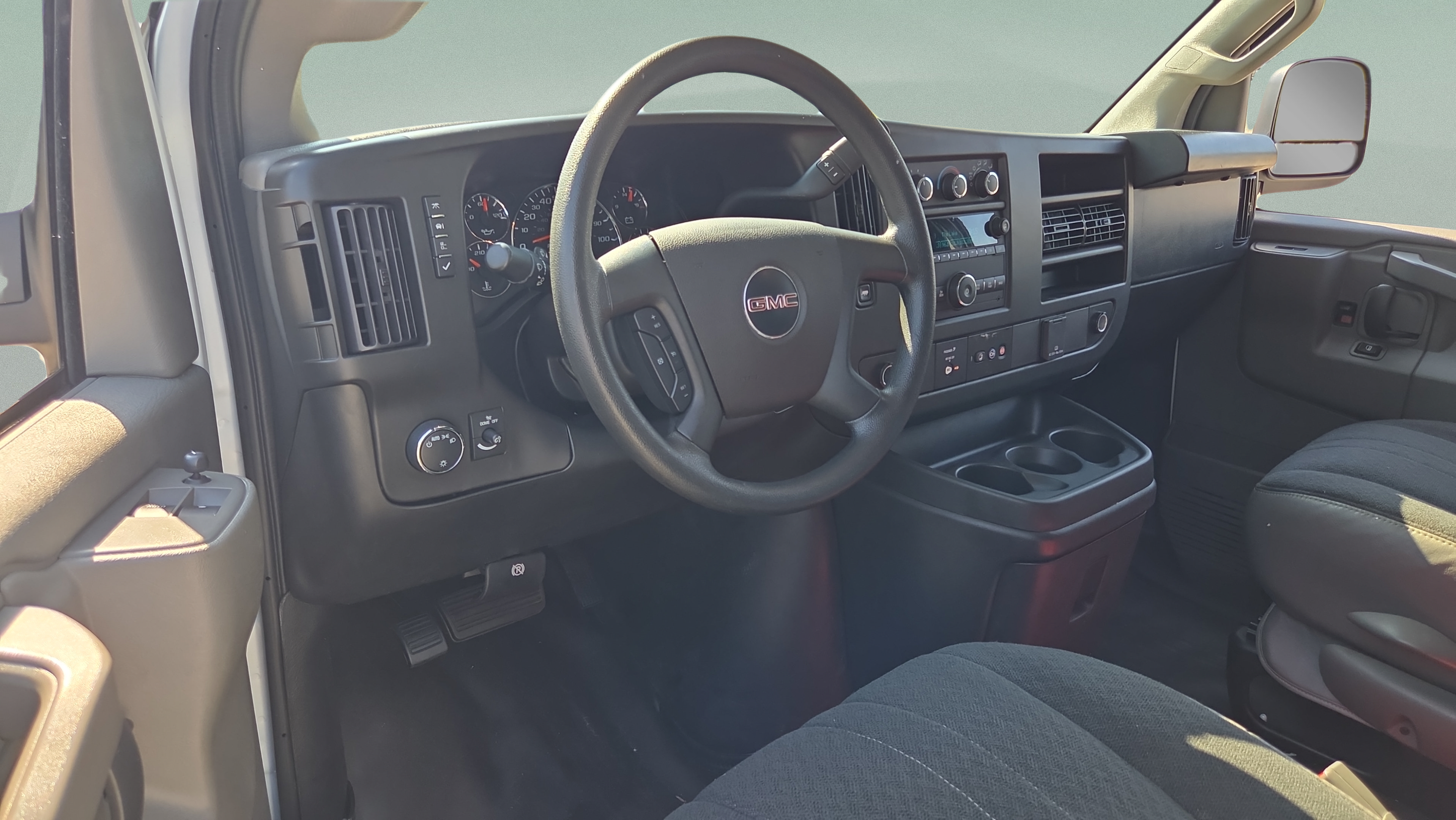 Used 2023 GMC Savana 2500 w/ Driver Convenience Package RWD image 10