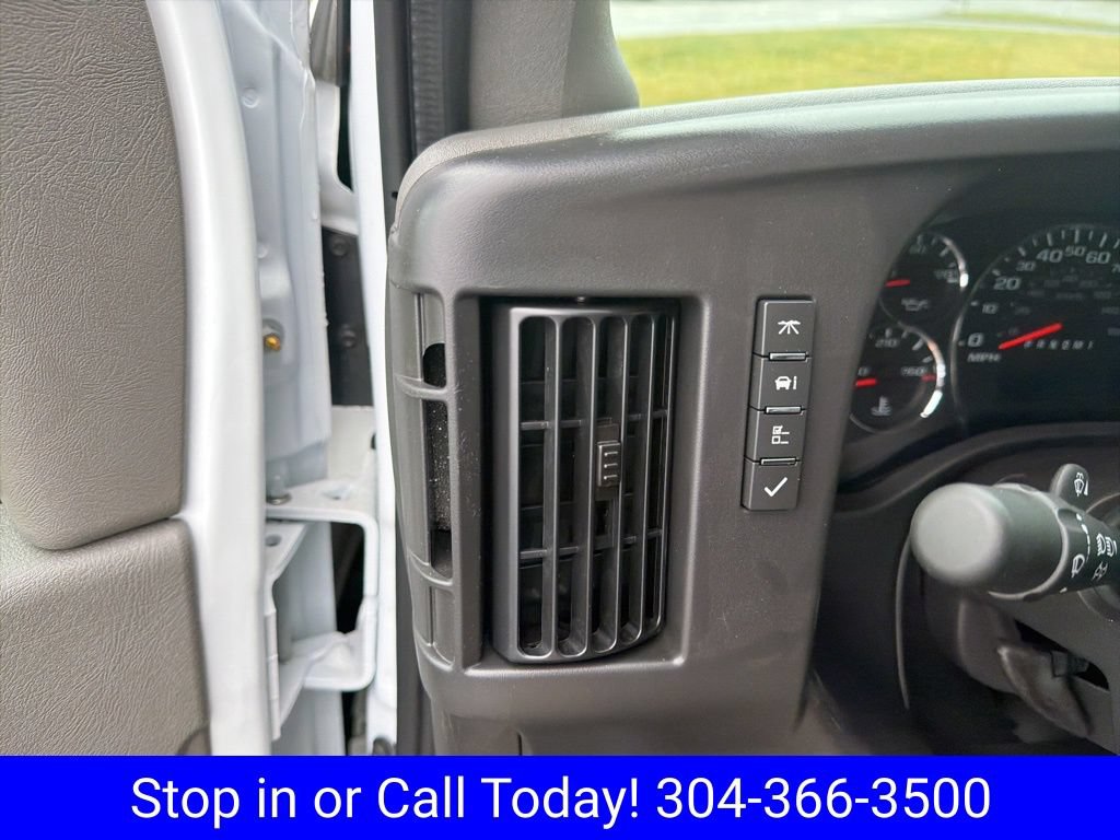 New 2025 Chevrolet Express 3500 w/ Driver Convenience Package RWD image 25