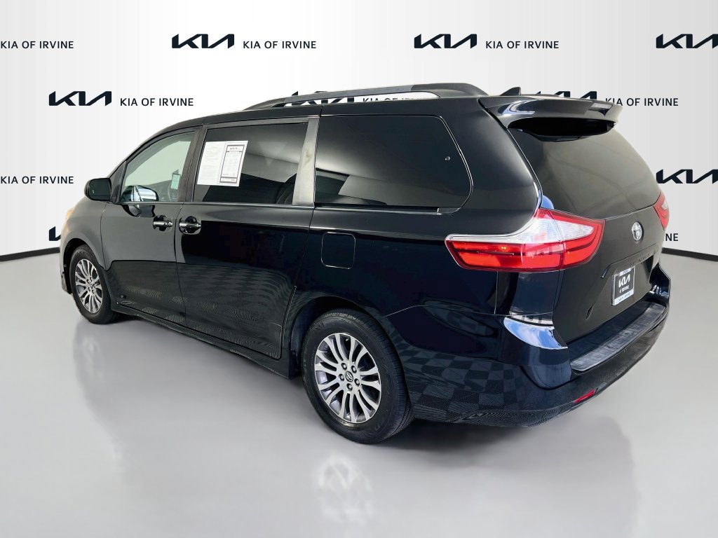 Used 2019 Toyota Sienna XLE FWD image 5