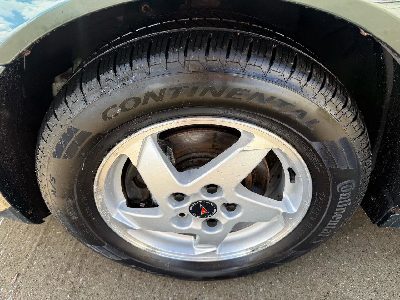 Used 2004 Pontiac Grand Prix GT2 w/ Leather Trim Pkg image 8