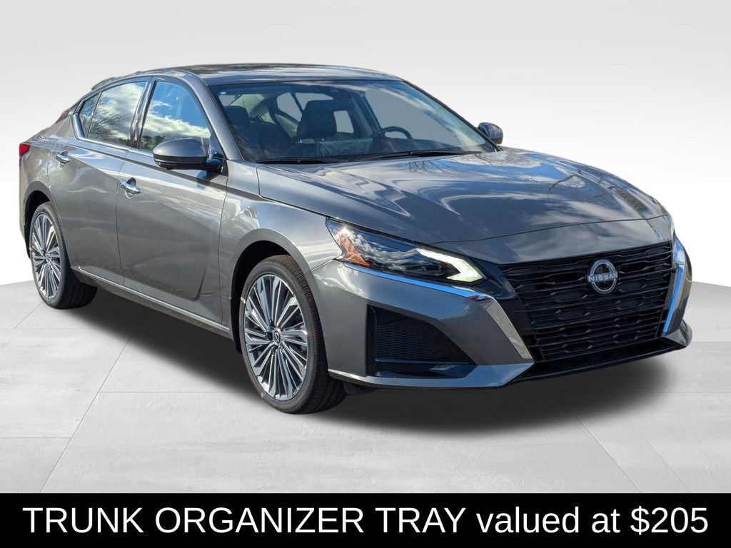 New 2025 Nissan Altima 2.5 SL image 9