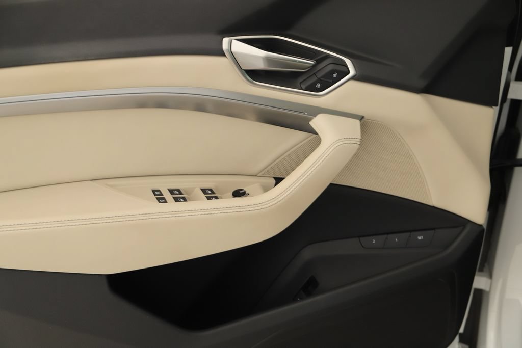 Certified 2024 Audi Q8 e-tron Premium AWD/4WD image 23