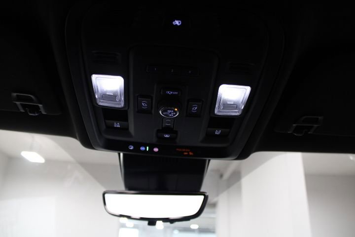 Used 2023 GMC Yukon Denali Ultimate image 43