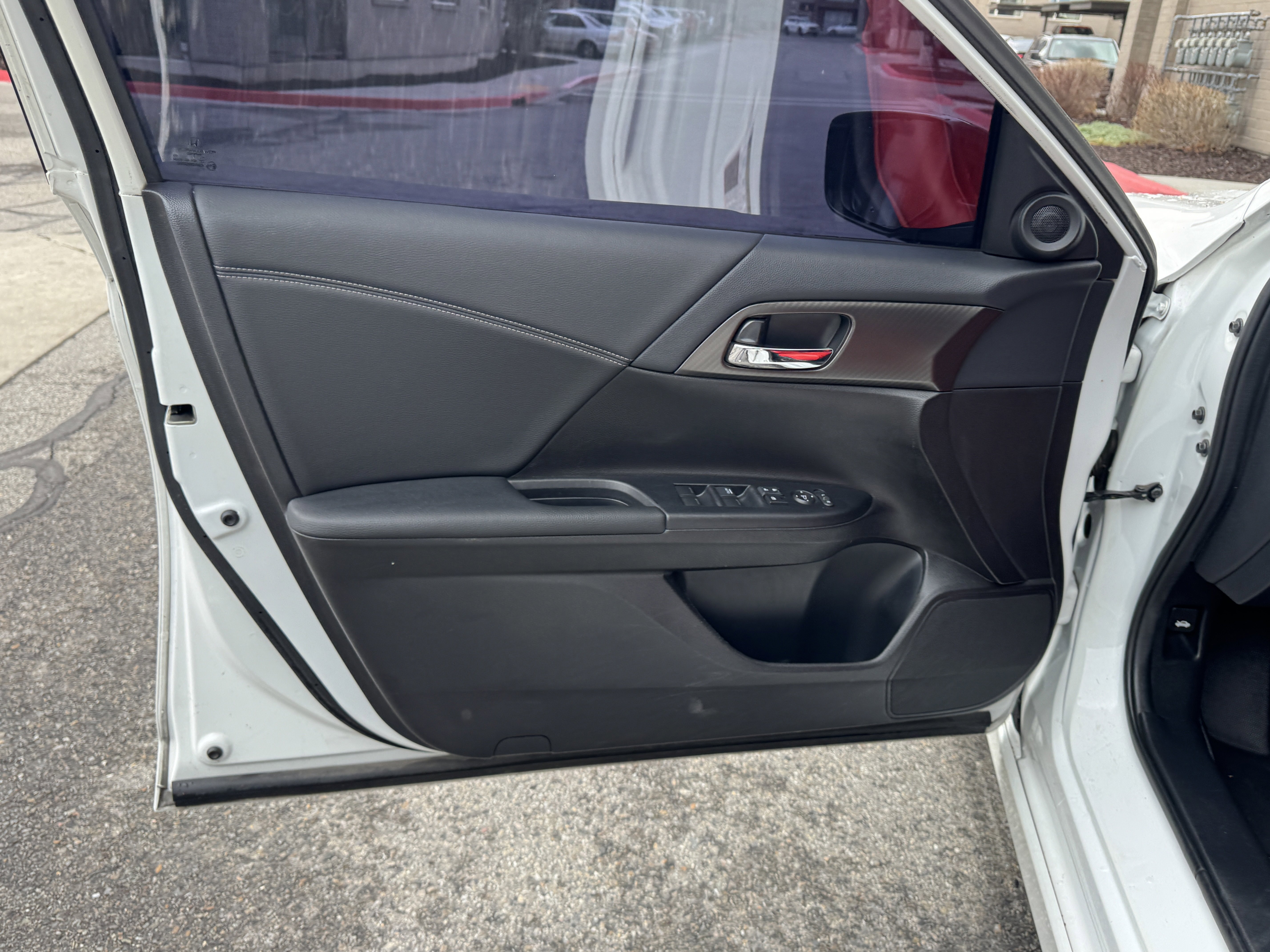 Used 2017 Honda Accord Sport image 16