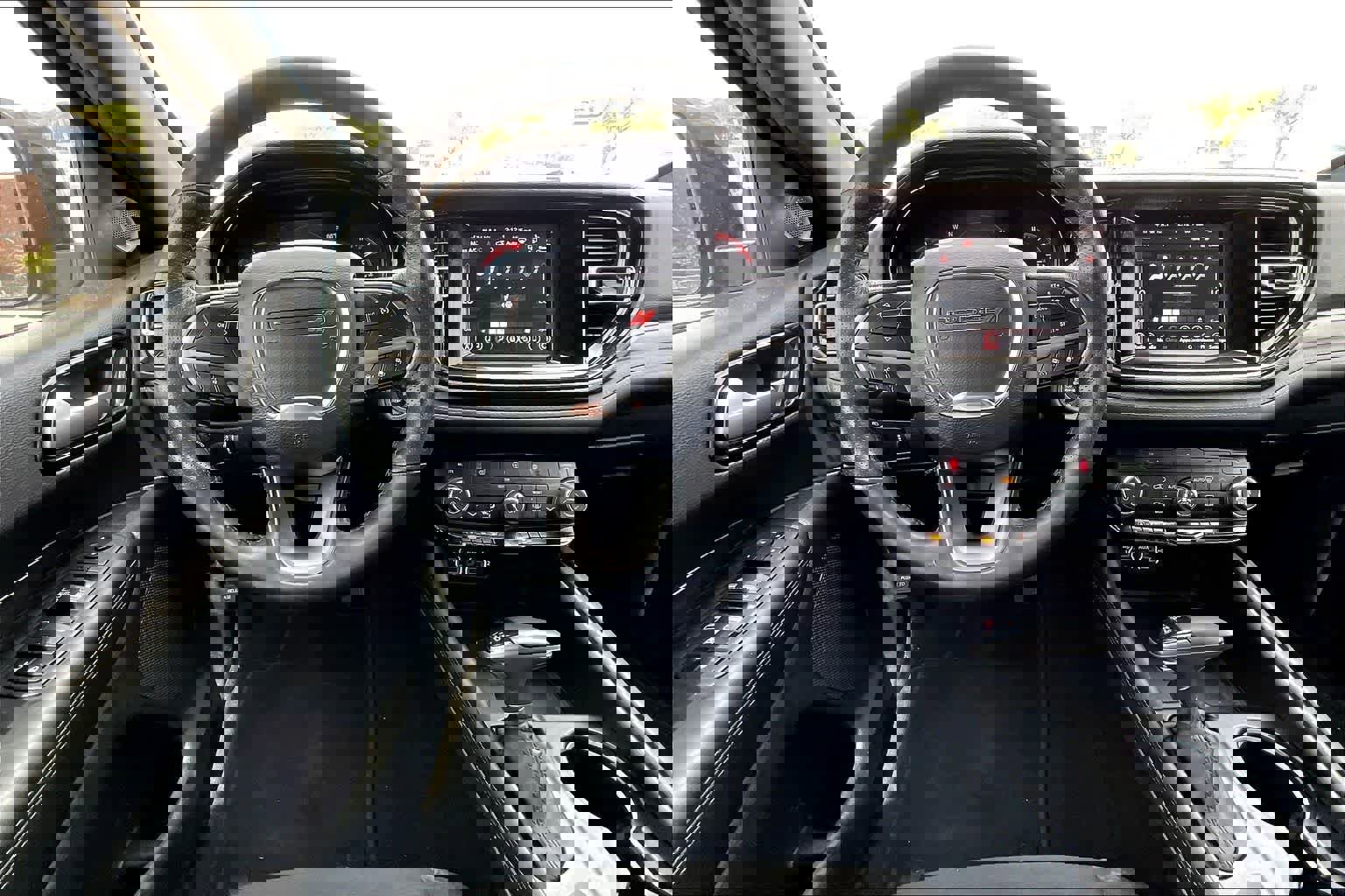 Used 2024 Dodge Durango SXT image 12