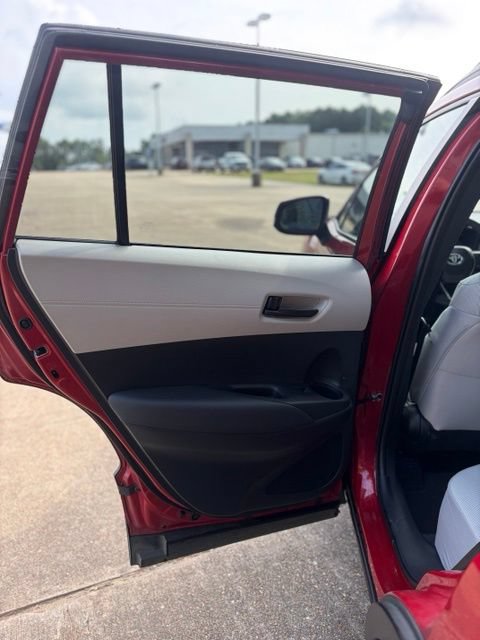 Used 2024 Toyota Corolla Cross LE FWD image 21