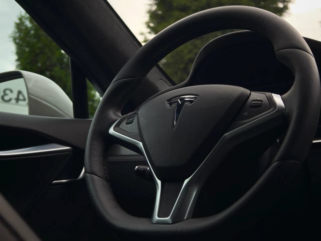 Used 2015 Tesla Model S P90D AWD/4WD image 30