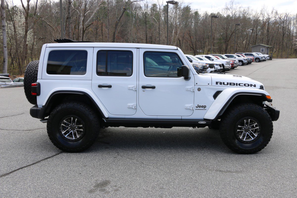 Used 2024 Jeep Wrangler Unlimited Rubicon 392 AWD/4WD image 8