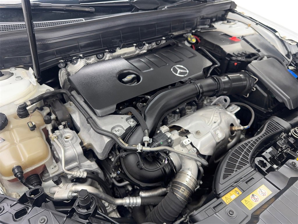 Used 2022 Mercedes-Benz GLB 250 w/ Premium Package Lite image 75