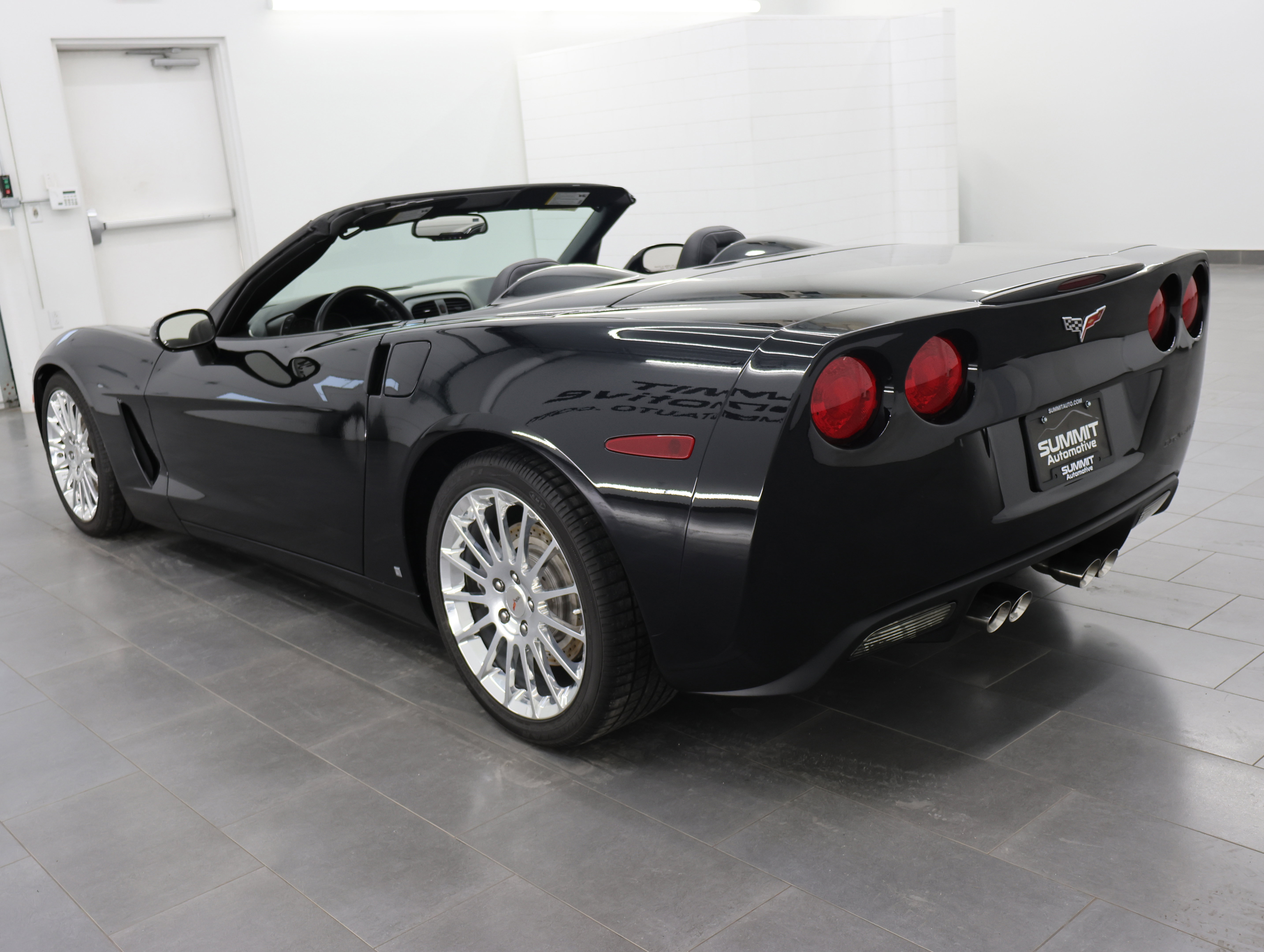 Used 2007 Chevrolet Corvette Convertible w/ Preferred Equipment Group image 5
