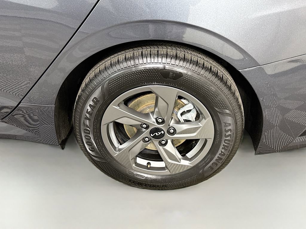 Used 2022 Kia K5 LXS FWD image 33