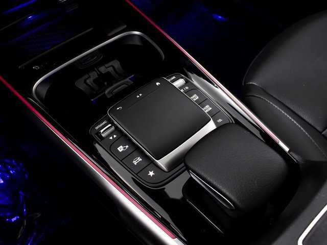 Used 2022 Mercedes-Benz EQB 300 4MATIC image 26