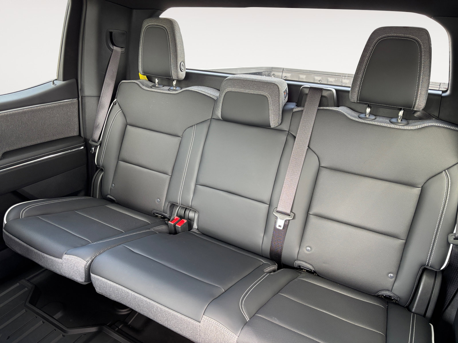 New 2026 GMC Sierra EV Elevation w/ LPO, Elevation Dark Package image 24