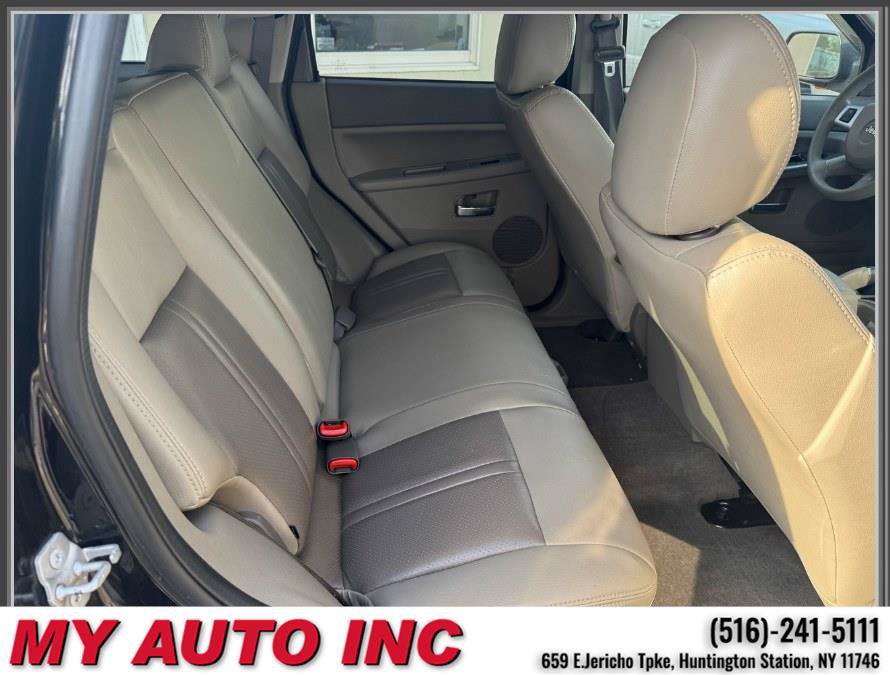 Used 2010 Jeep Grand Cherokee Laredo AWD/4WD image 28