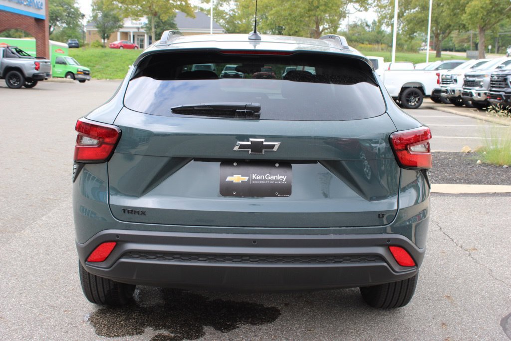 New 2026 Chevrolet Trax LT w/ Driver Confidence Package FWD image 28