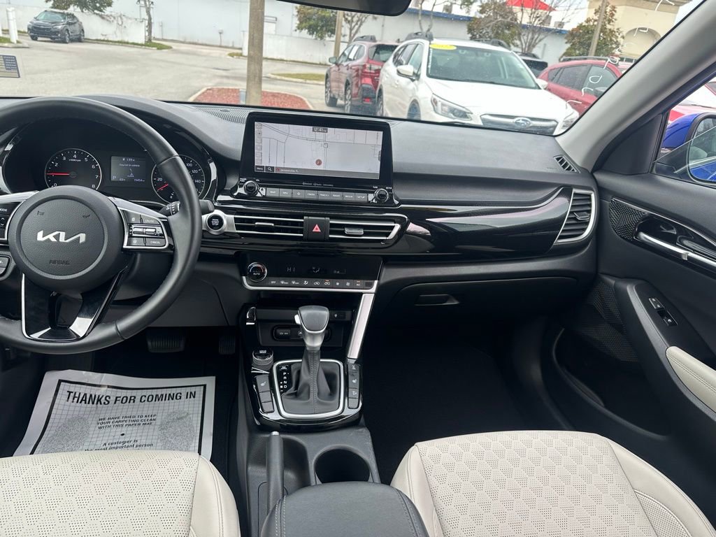 Used 2023 Kia Seltos EX image 22