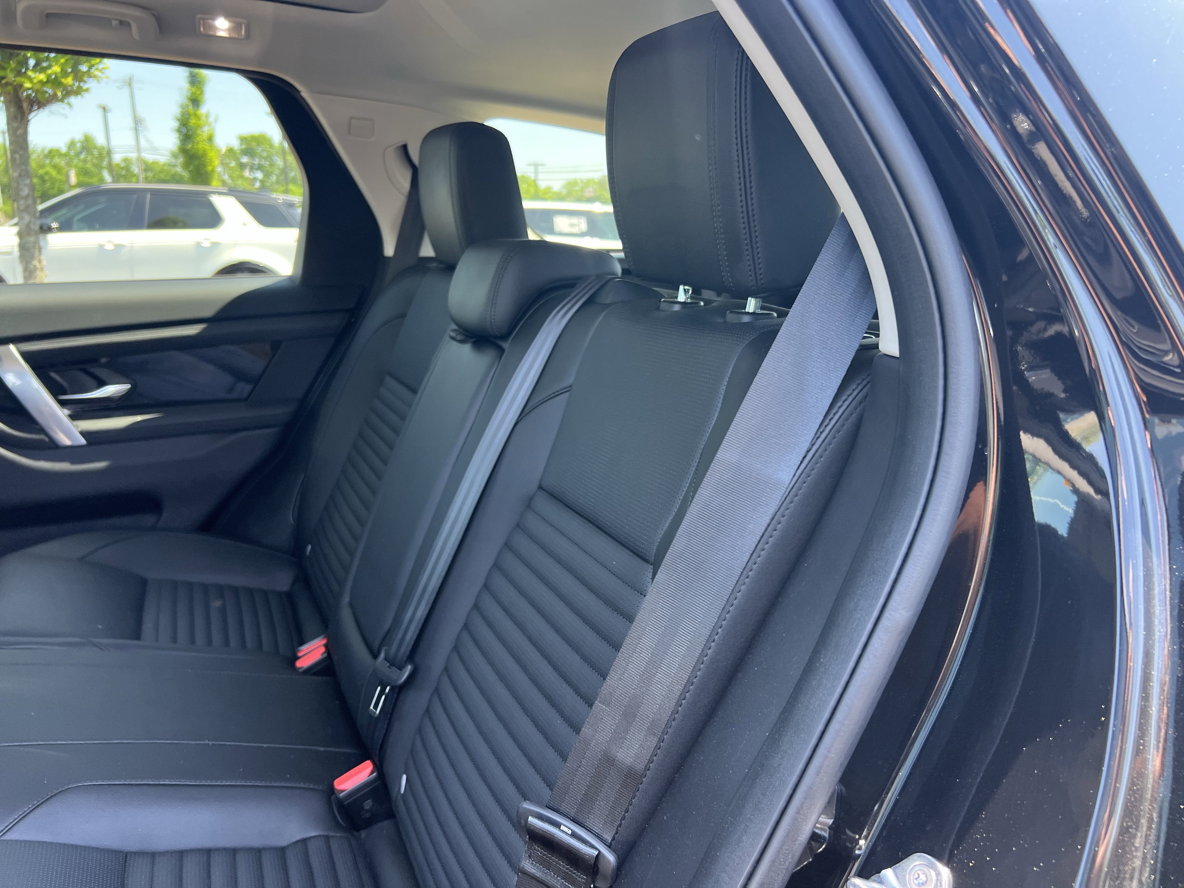 Certified 2025 Land Rover Discovery Sport S AWD/4WD image 28