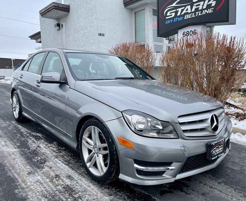Used 2012 Mercedes-Benz C 300 4MATIC Sedan image 2