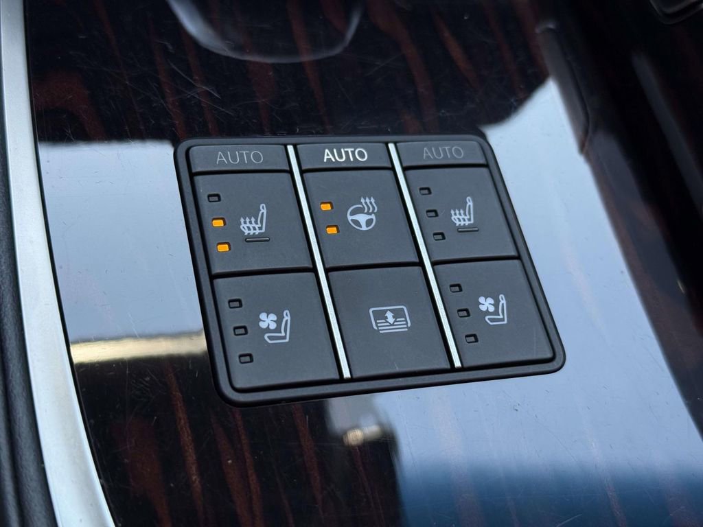 Used 2023 Lexus LS 500 Luxury w/ Luxury Package image 25