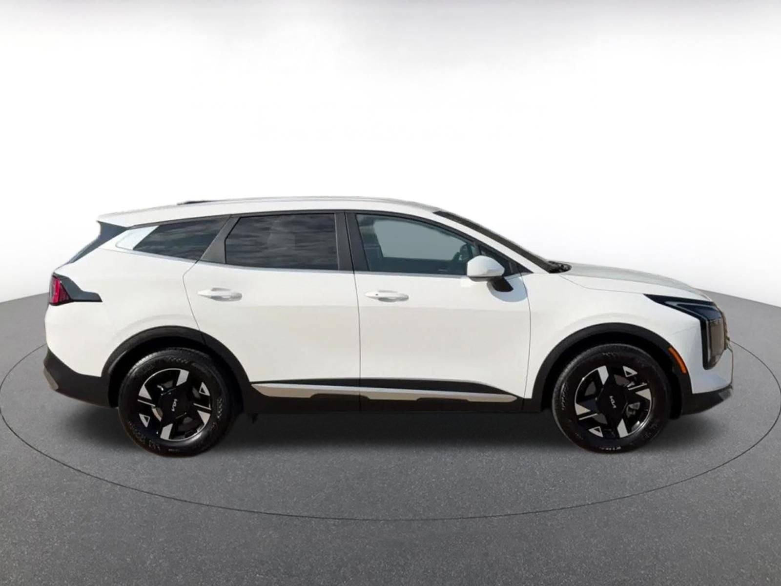 Used 2026 Kia Sportage LX AWD/4WD image 15
