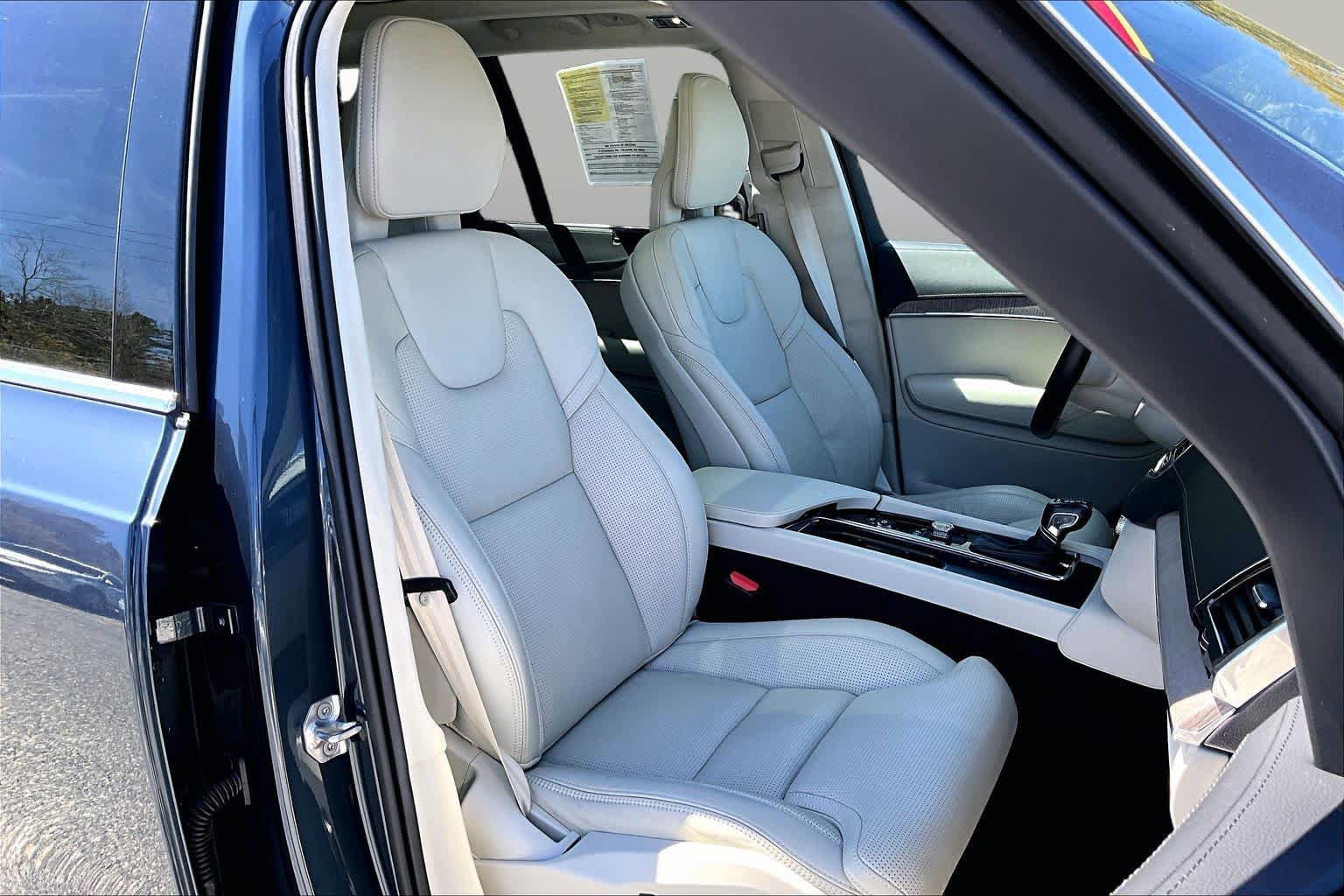Used 2021 Volvo XC90 T6 Inscription w/ Lounge Package AWD/4WD image 15
