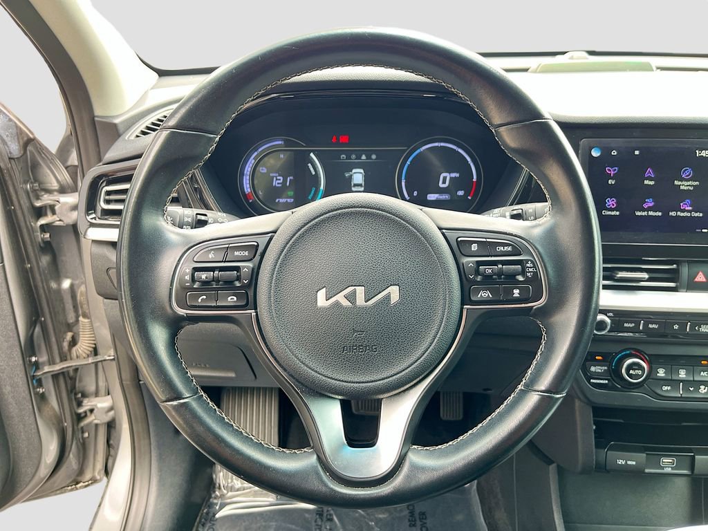 Used 2022 Kia Niro EX image 9
