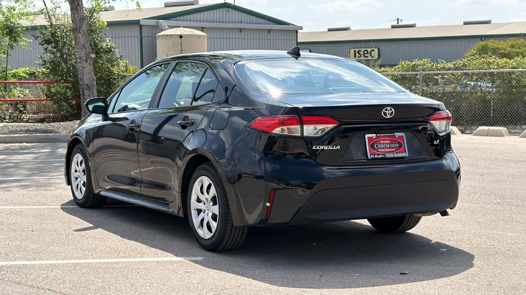 Certified 2025 Toyota Corolla LE image 9