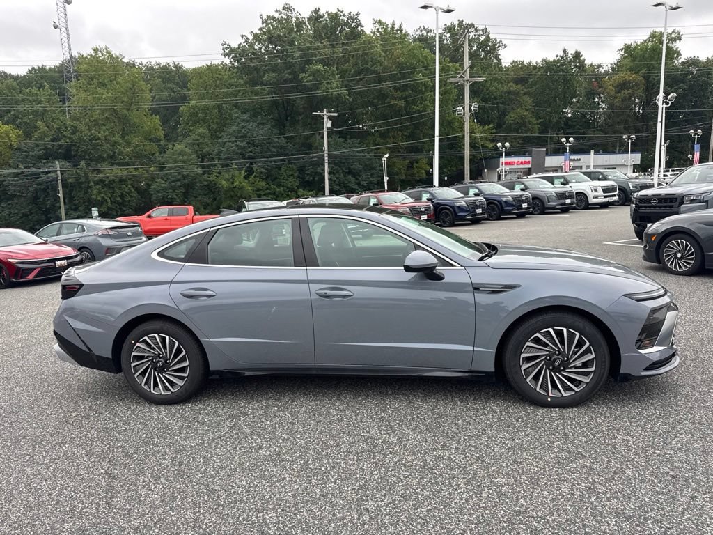 New 2026 Hyundai Sonata SEL FWD image 4
