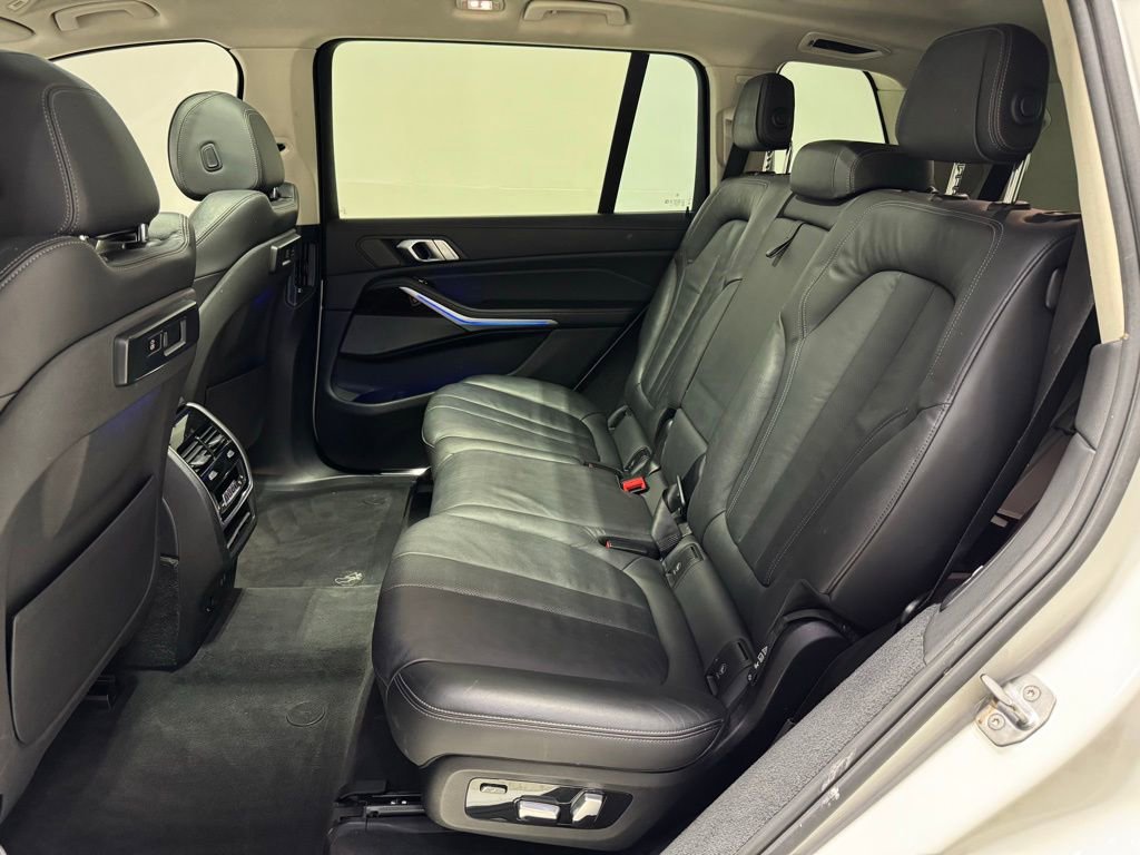 Used 2020 BMW X7 xDrive40i w/ Cold Weather Package image 30