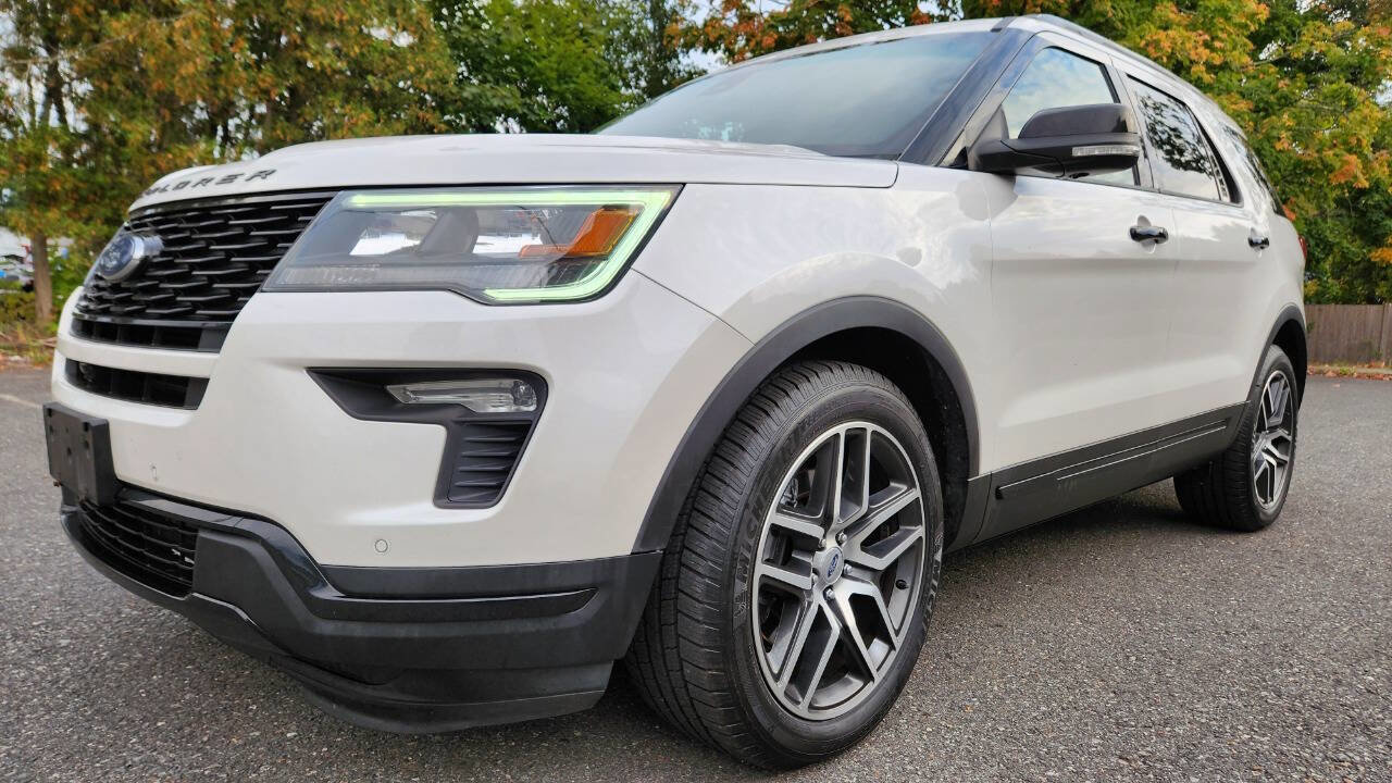 Used 2018 Ford Explorer Sport w/ Equipment Group 401A image 8