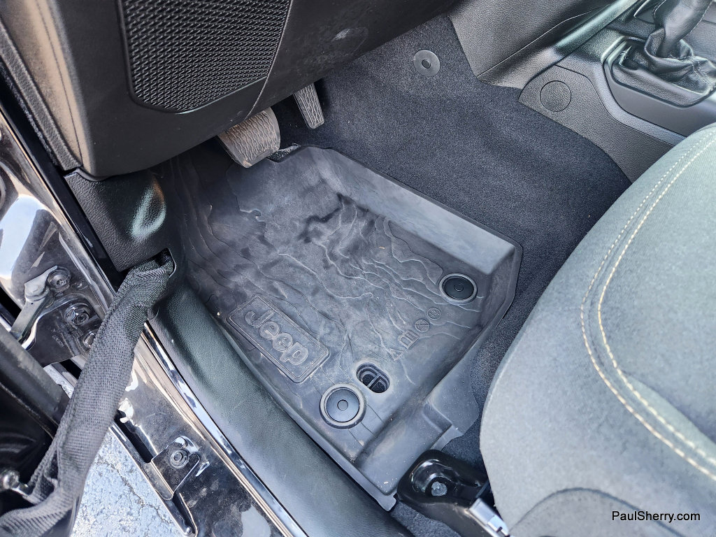 Used 2025 Jeep Wrangler Willys image 24