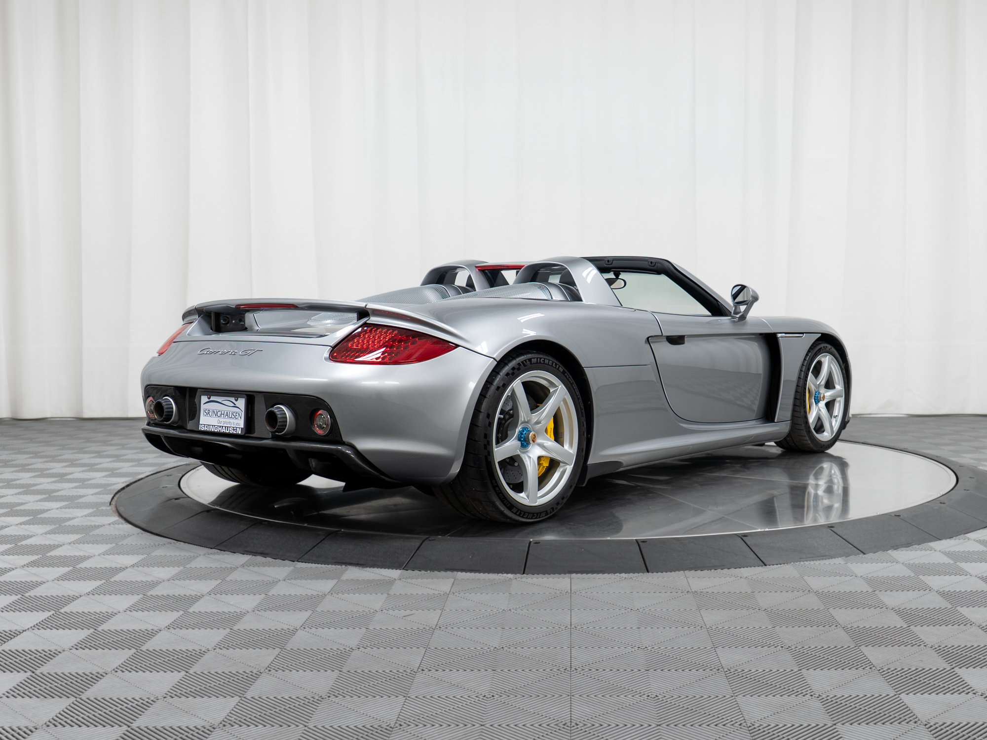 Used 2005 Porsche Carrera GT RWD image 5