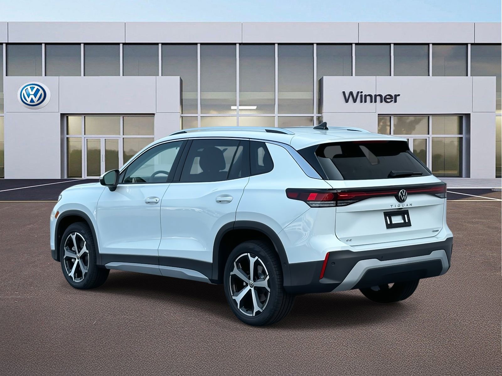 New 2025 Volkswagen Tiguan SE image 3