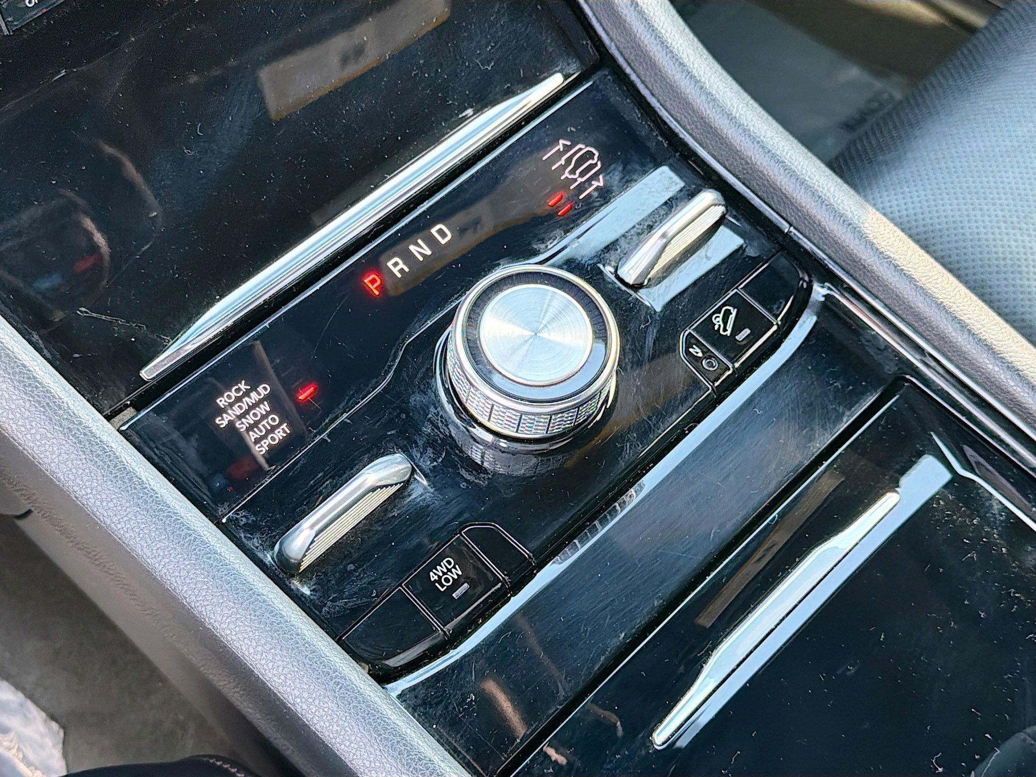 Used 2024 Jeep Grand Cherokee Summit w/ Advanced Protech Group IV image 29