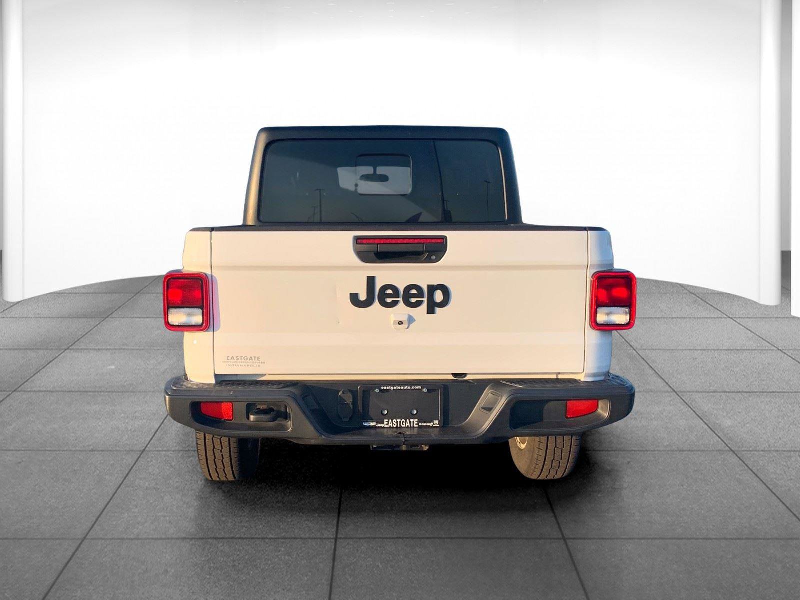 Used 2023 Jeep Gladiator Sport image 6