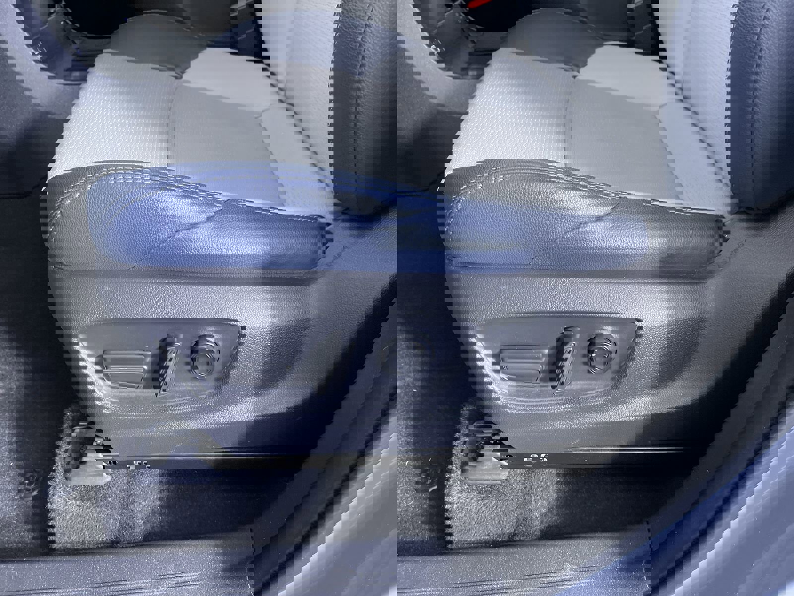 Used 2023 Subaru Solterra AWD image 13