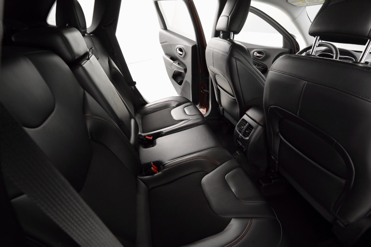 Used 2020 Jeep Cherokee Trailhawk w/ Cold Weather Group image 27