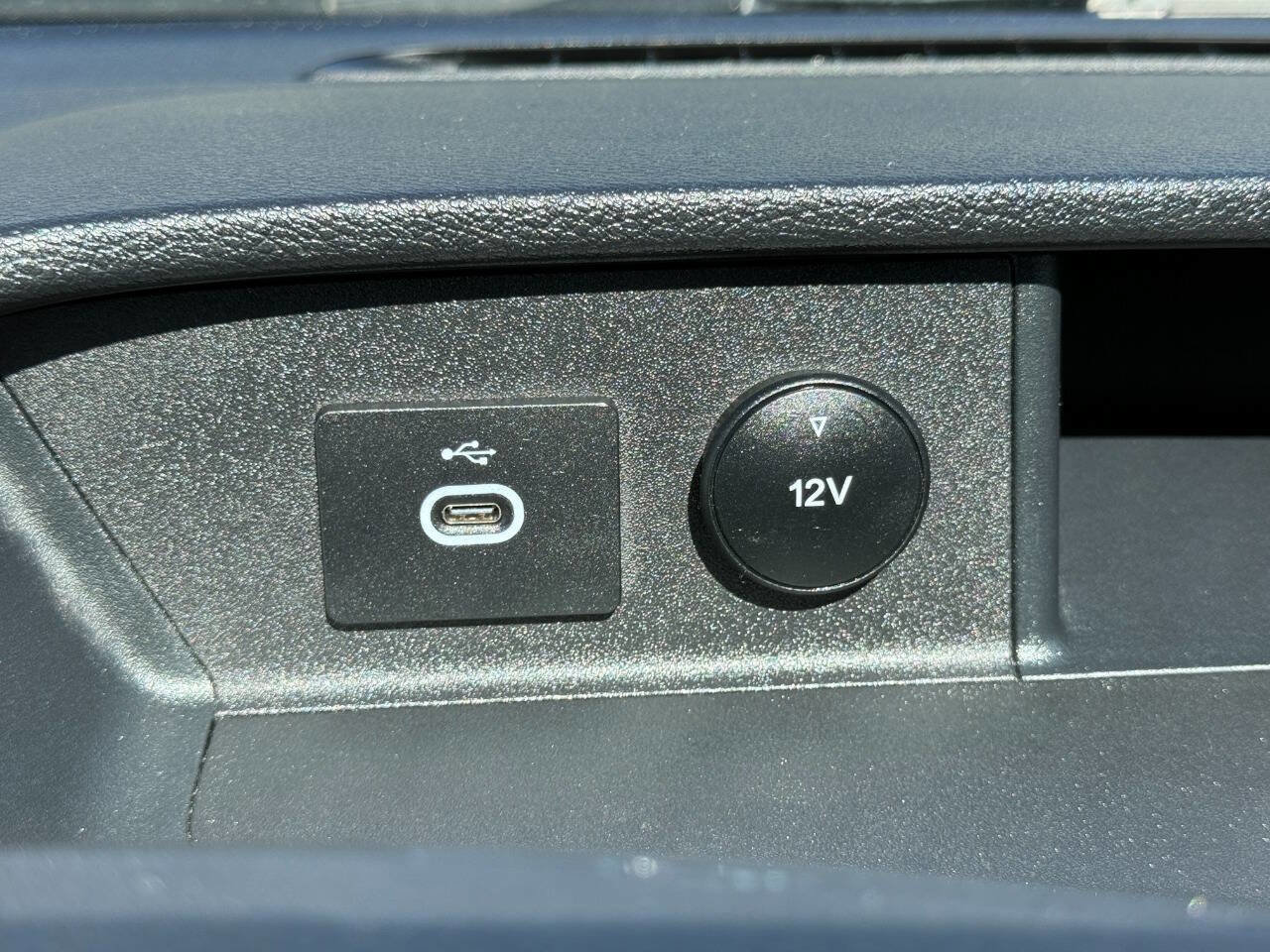 Used 2023 Ford Transit 250 Low Roof AWD image 33