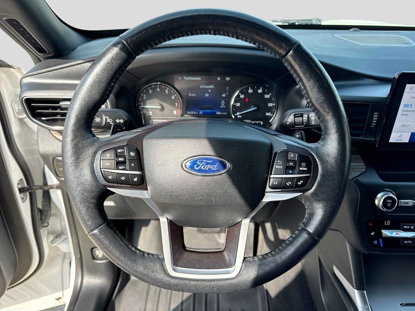 Used 2020 Ford Explorer Limited AWD/4WD image 24