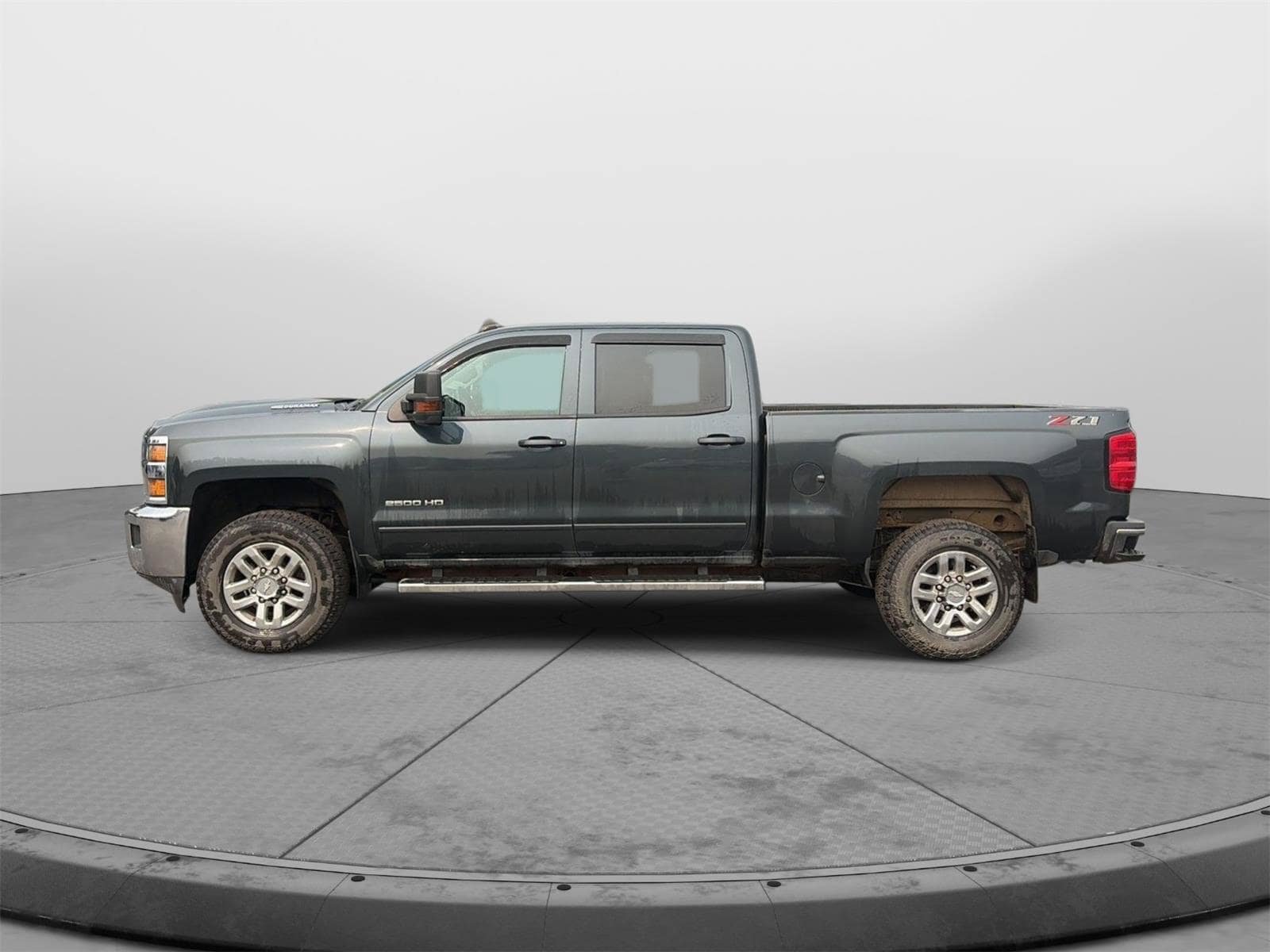 Used 2019 Chevrolet Silverado 2500 LT w/ LT Convenience Package AWD/4WD image 8