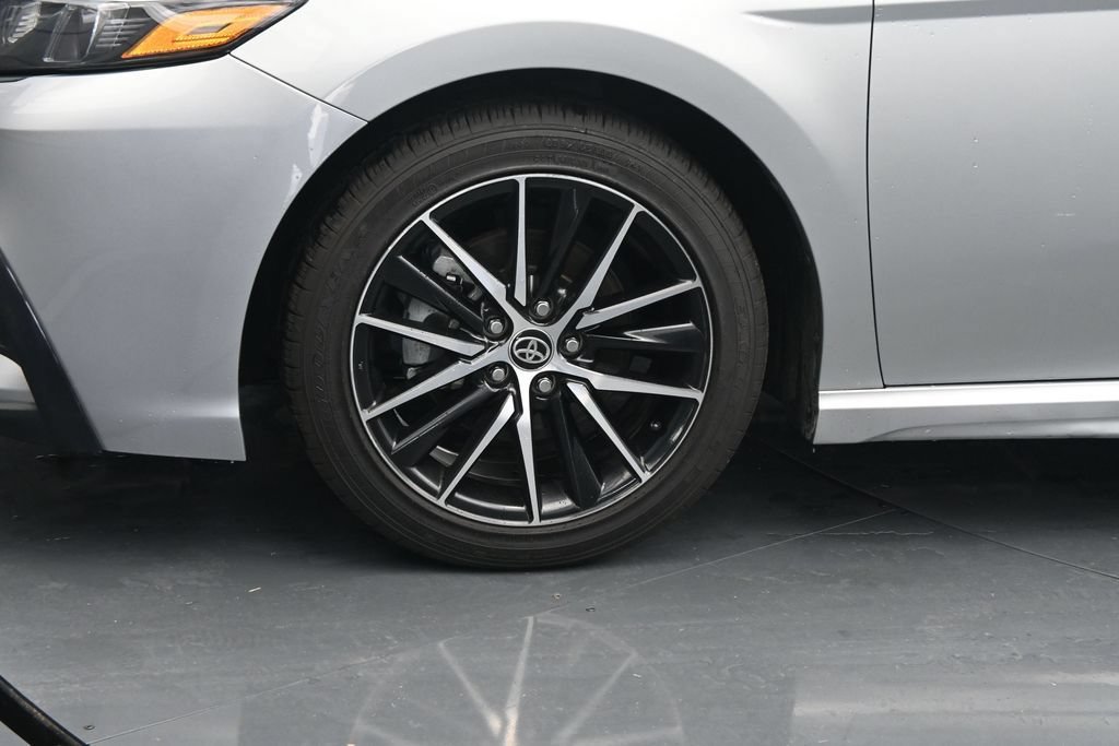 Used 2024 Toyota Camry SE FWD image 12