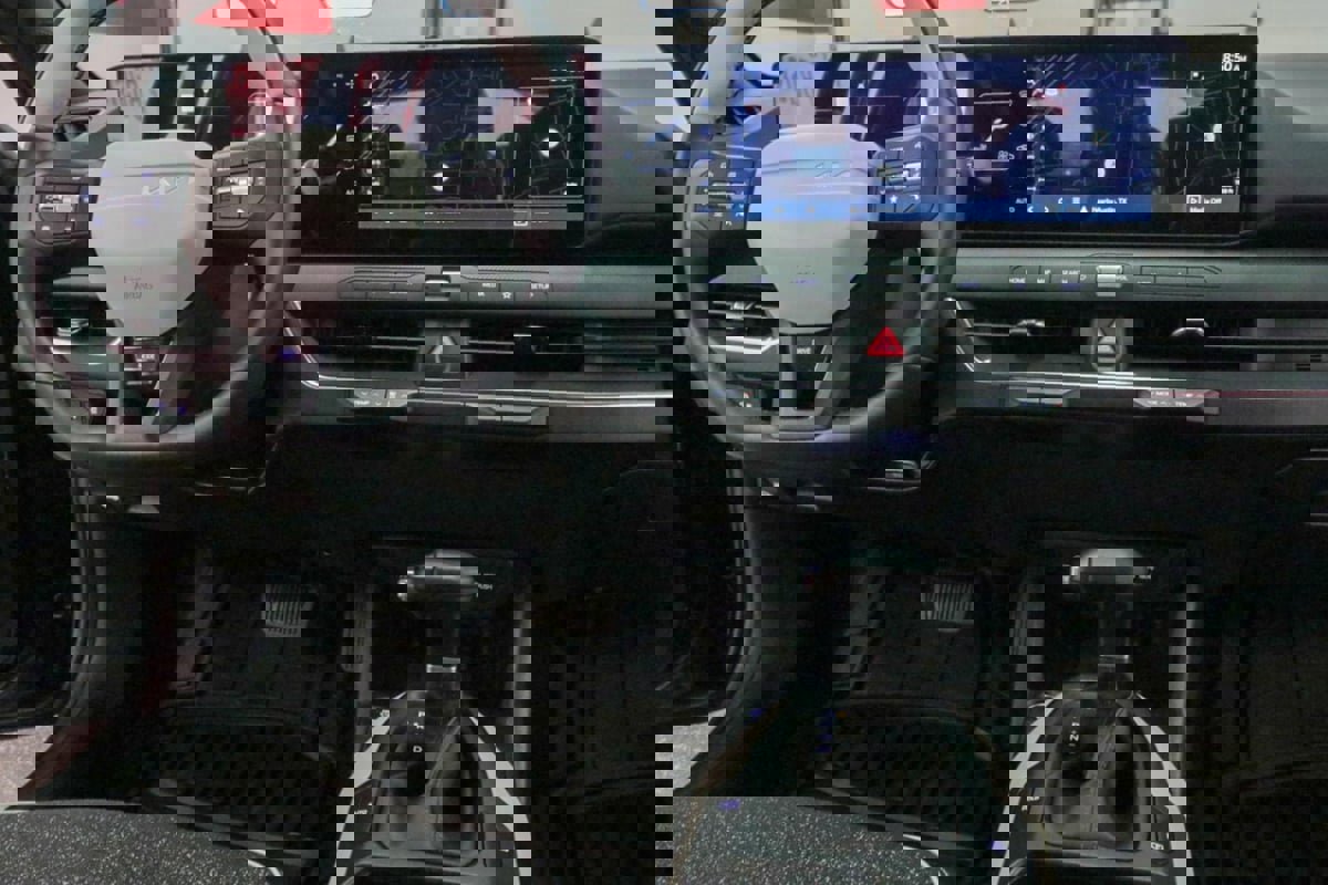 Used 2025 Kia K4 GT-Line image 30